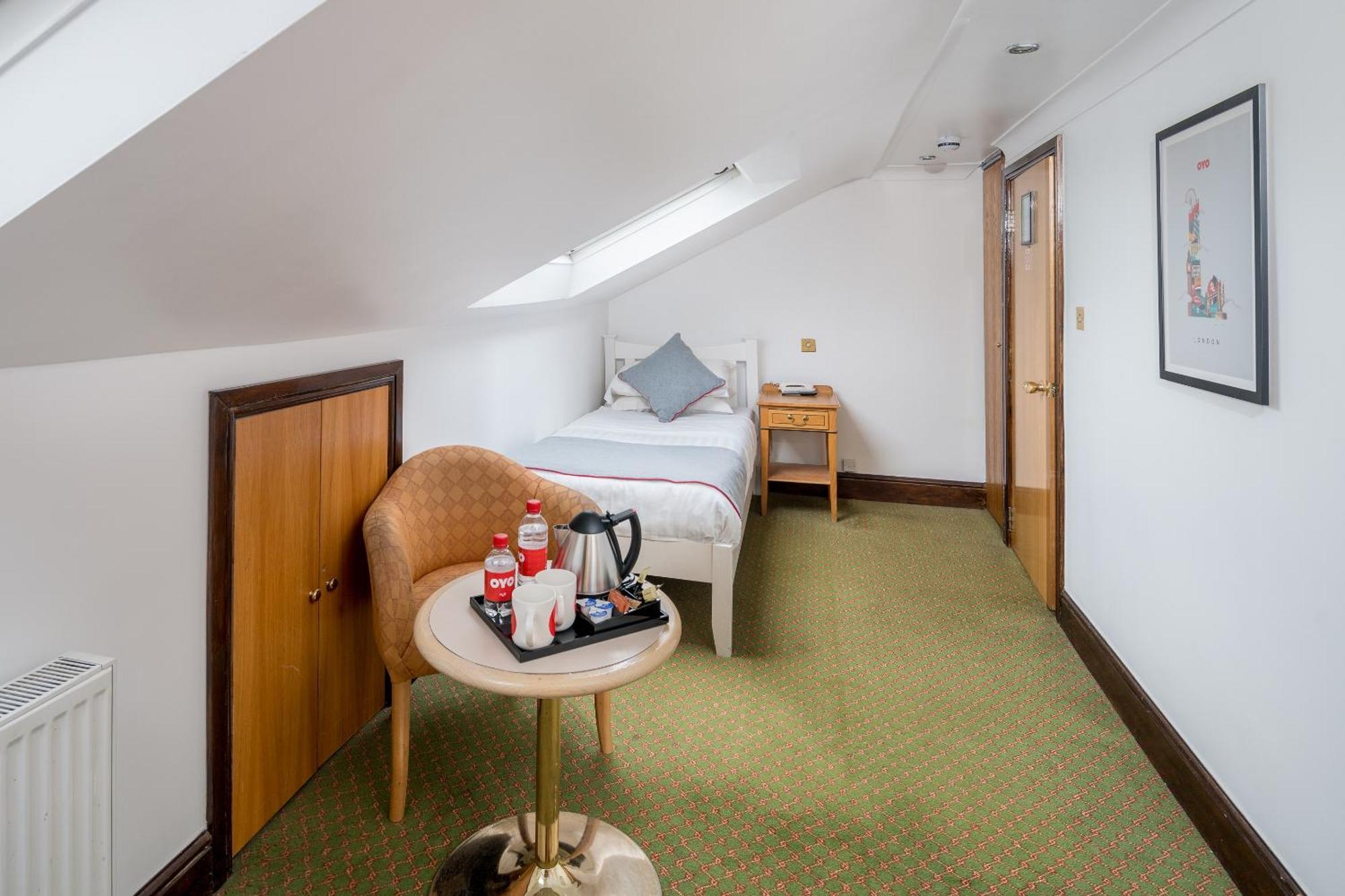 Oyo Abbey Hotel, Shepherd's Bush Market Отель 3*