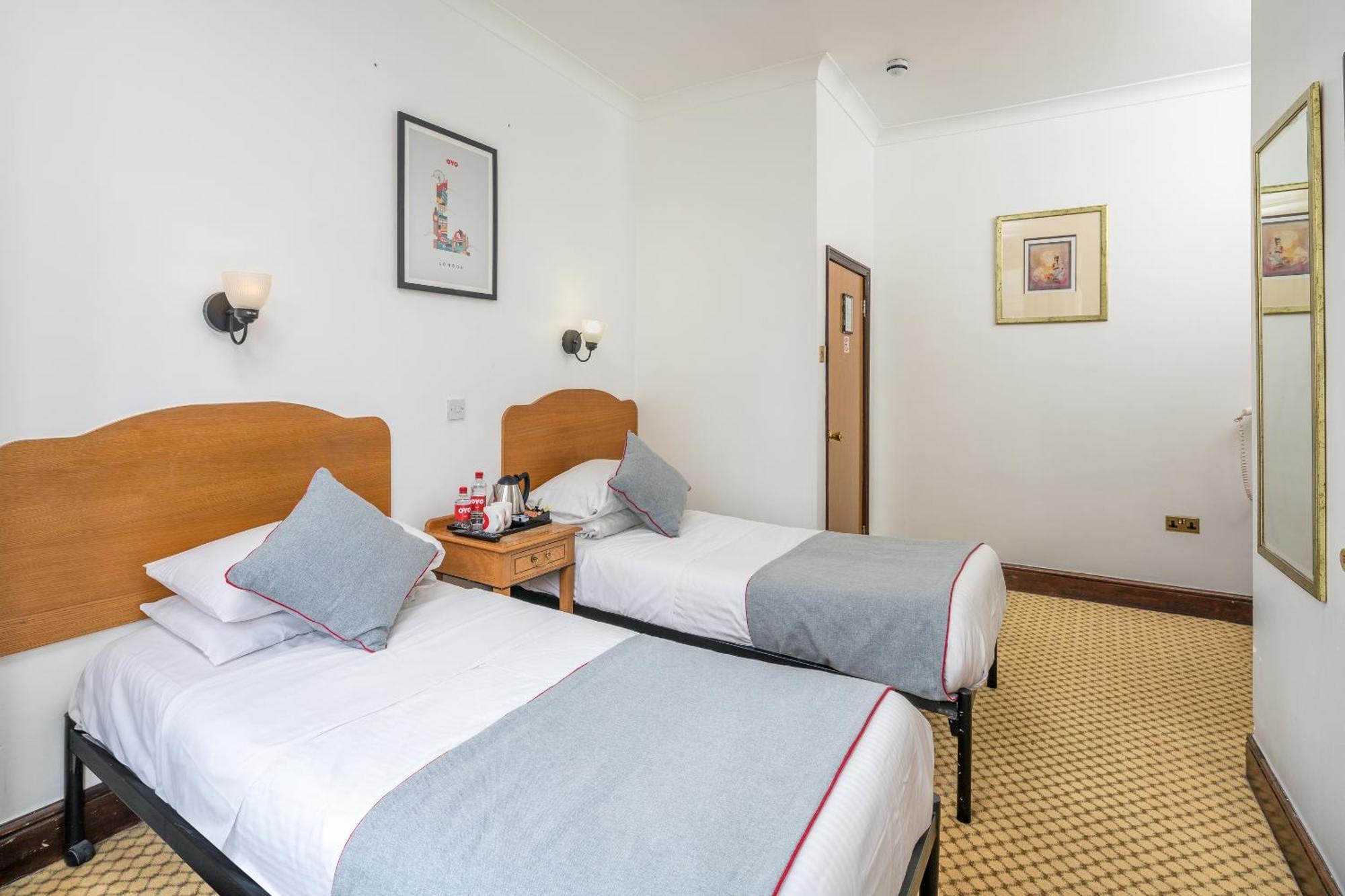 Oyo Abbey Hotel, Shepherd's Bush Market Отель Лондон
