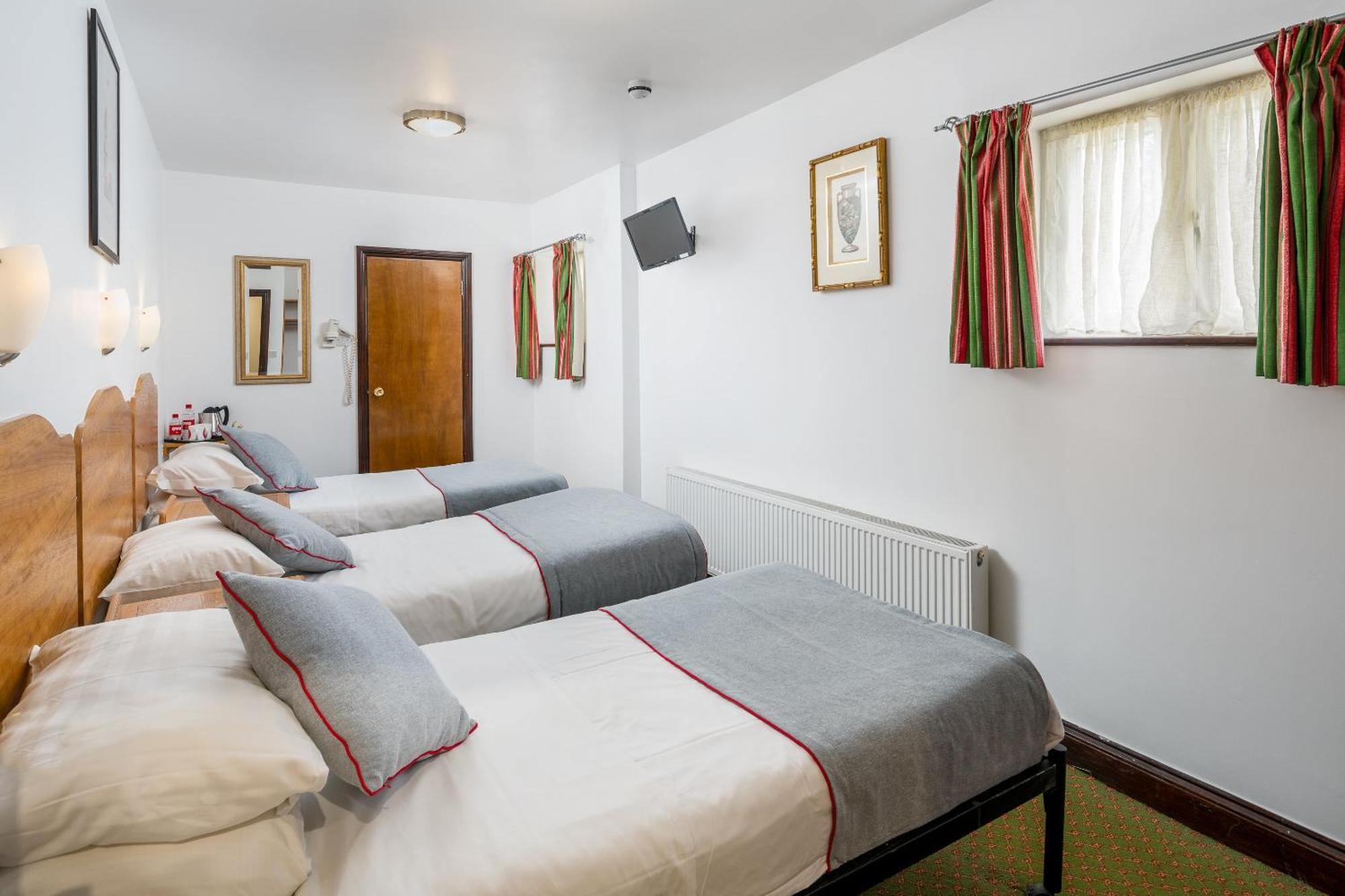 Oyo Abbey Hotel, Shepherd's Bush Market Отель Лондон